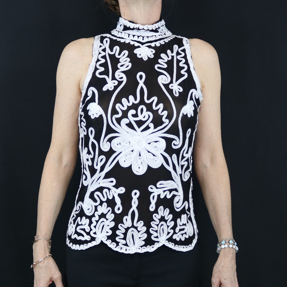 Applique blouse